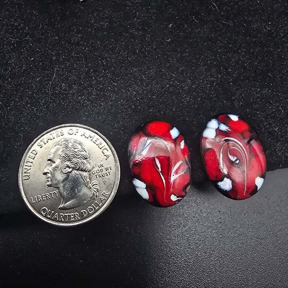 Red White Swirled Enamel Clip On Earrings Oval Vintage Costume Jewelry - Picture 5 of 5